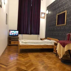 4 2. Apartament Budapeszt